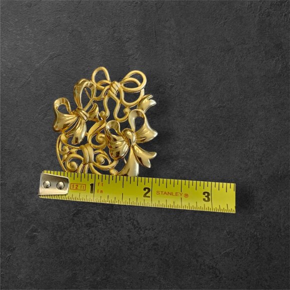 Vintage TARA Large 2-3/8" Ribbons & Bows Brooch Pin - Picture 3 of 7